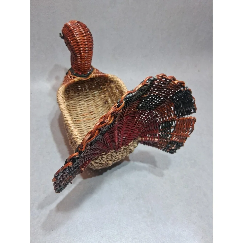 Vintage Woven Rattan Wicker Turkey Basket Thanksgiving Autumn Fall Decor